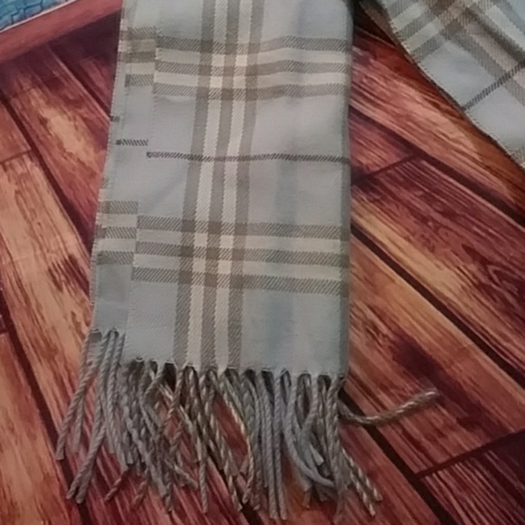 100% Cashmere scarf made in Scotland - Picture 2 of 4